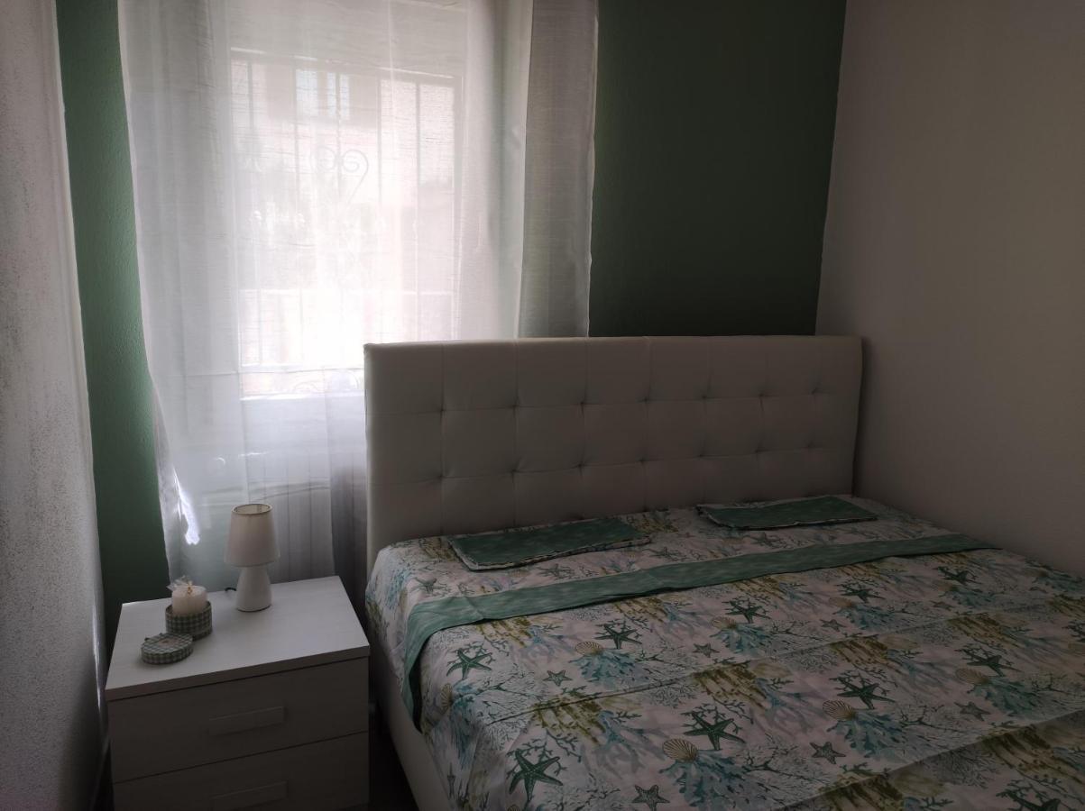 nuovo e confortevole appartamento con giardino Olbia Esterno foto