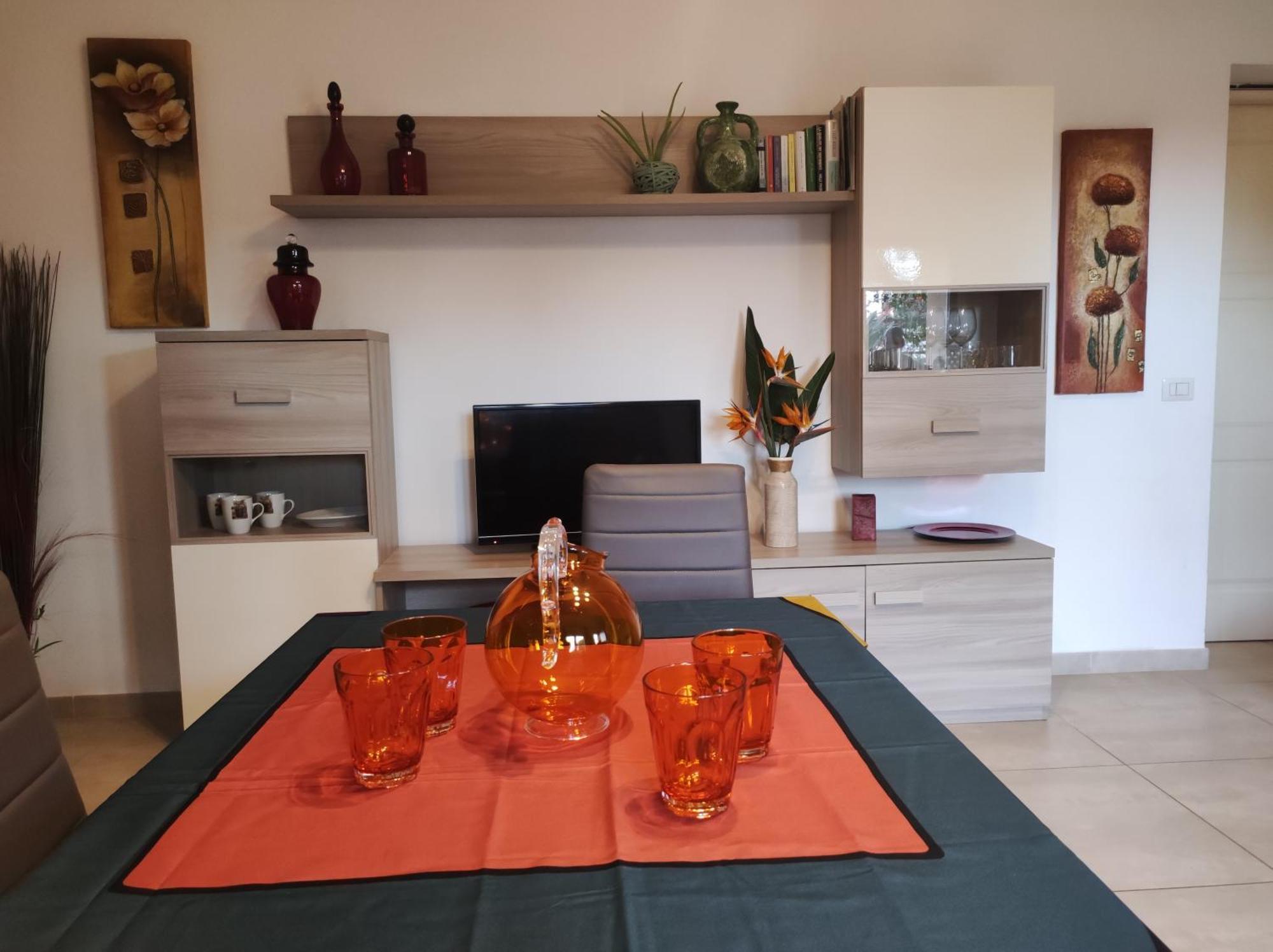 nuovo e confortevole appartamento con giardino Olbia Esterno foto